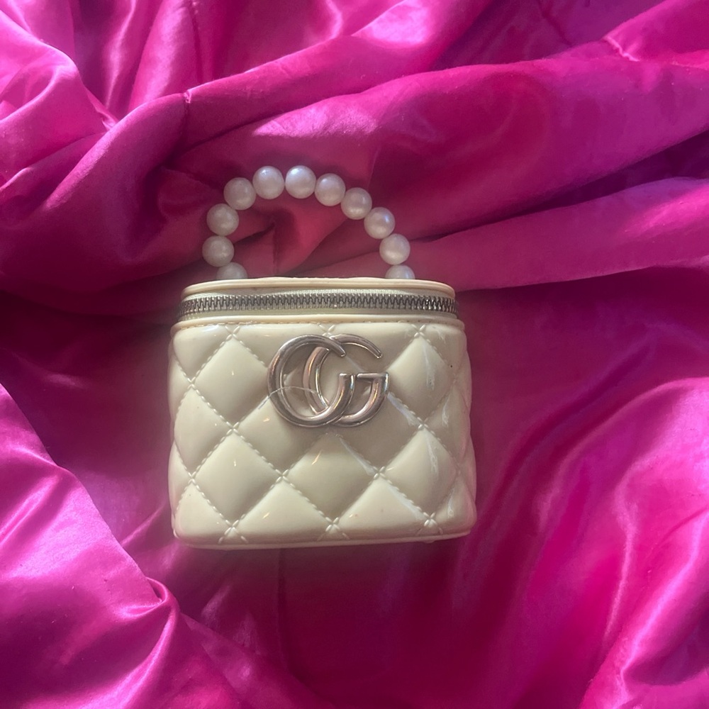 Elegant Cream Quilted Handbag